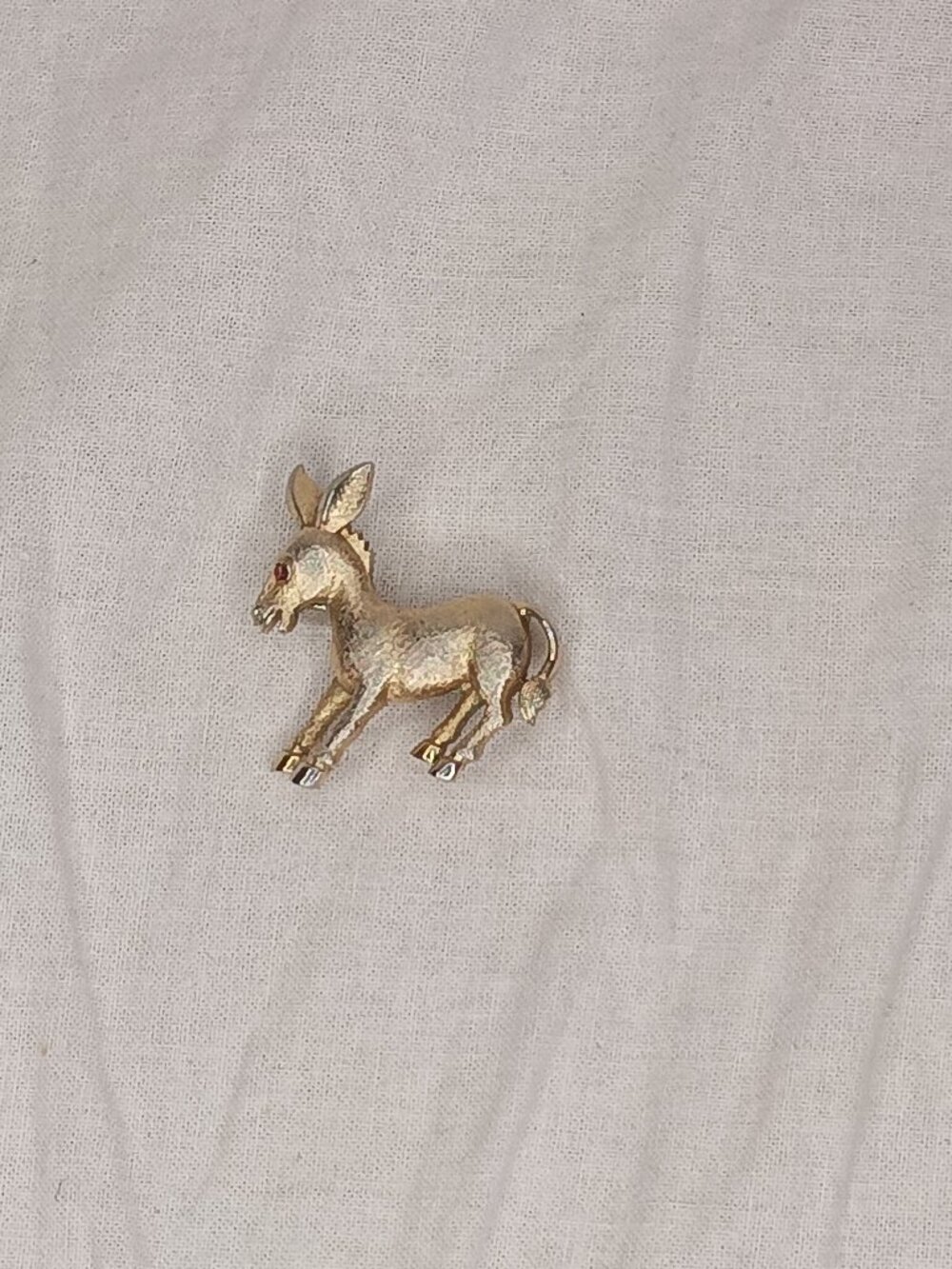 Vintage  Trifari Brooch [Product type]
